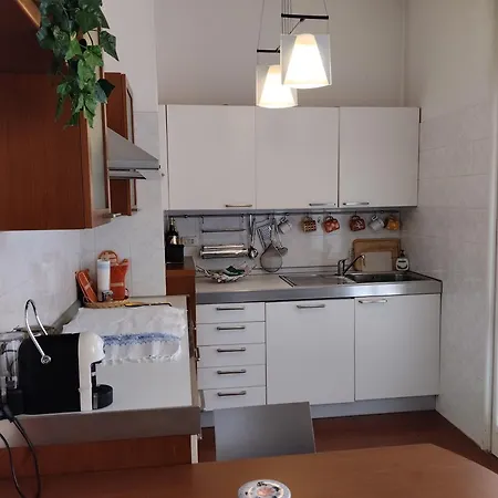 Animali Ammessi,appartamento Spazioso A Pochi Passi Dal Centro Citta キアーヴァリ